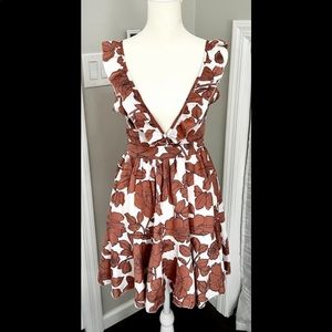 NWT❗️Floral Plunge Ruffle Dress